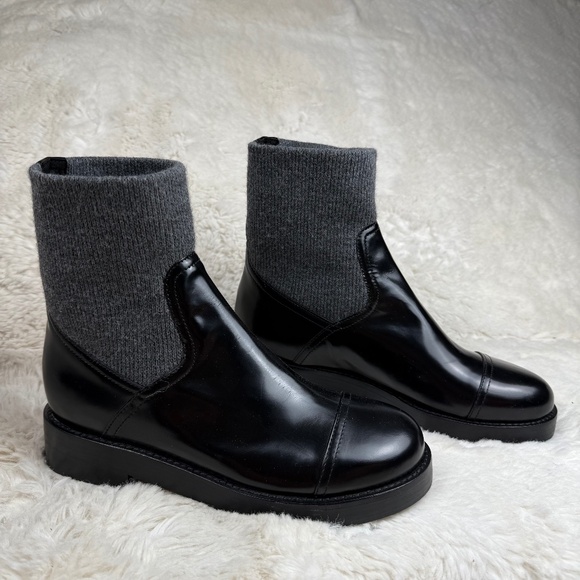 J. Crew NWOB Black Italian Leather Rib-Cuff Chelsea Ankle Boots Women's 8.5 - Picture 1 of 7